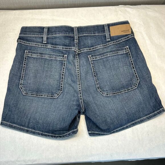Ariat Denim Shorts Sz 30R Boyfriend Perfect Rise Front Path Pockets Blue Jean - Picture 5 of 8